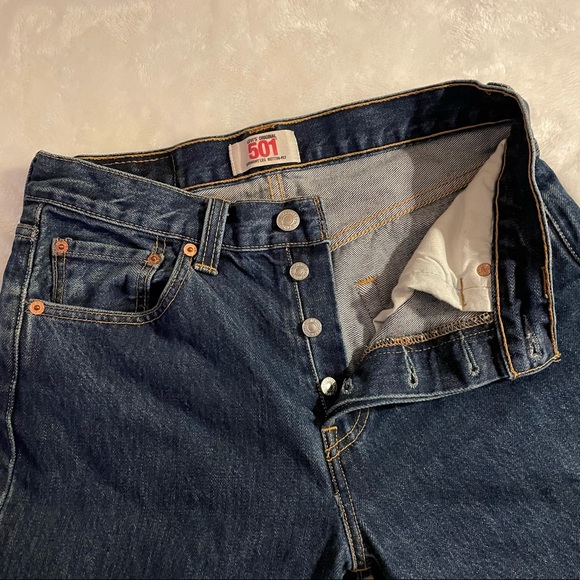 ✖️SOLD✖️ Men’s Levi 501 Straight Leg Button Fly - Picture 3 of 12